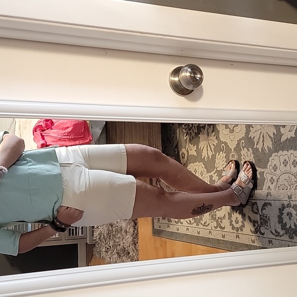 Dockers Khaki shorts Sz 12 - Picture 12 of 13